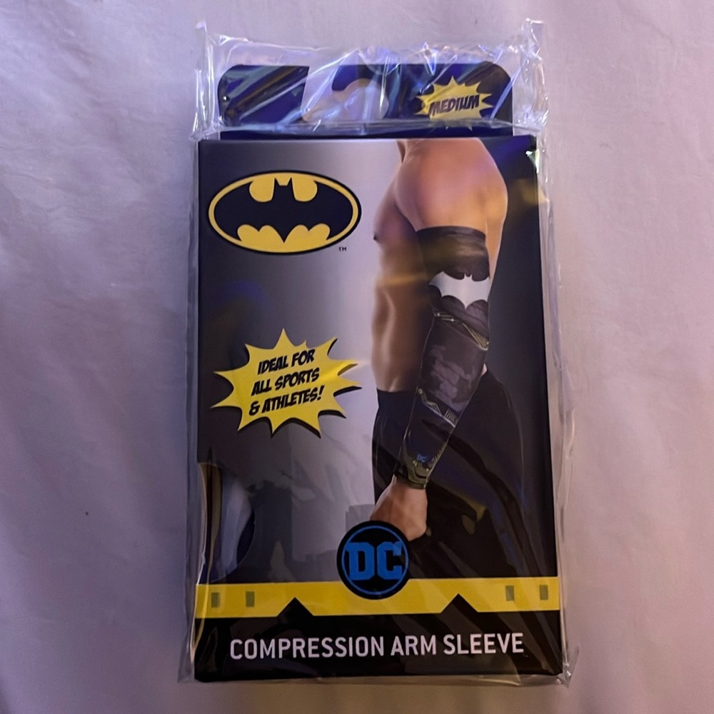 Batman compression arm sleeve size medium